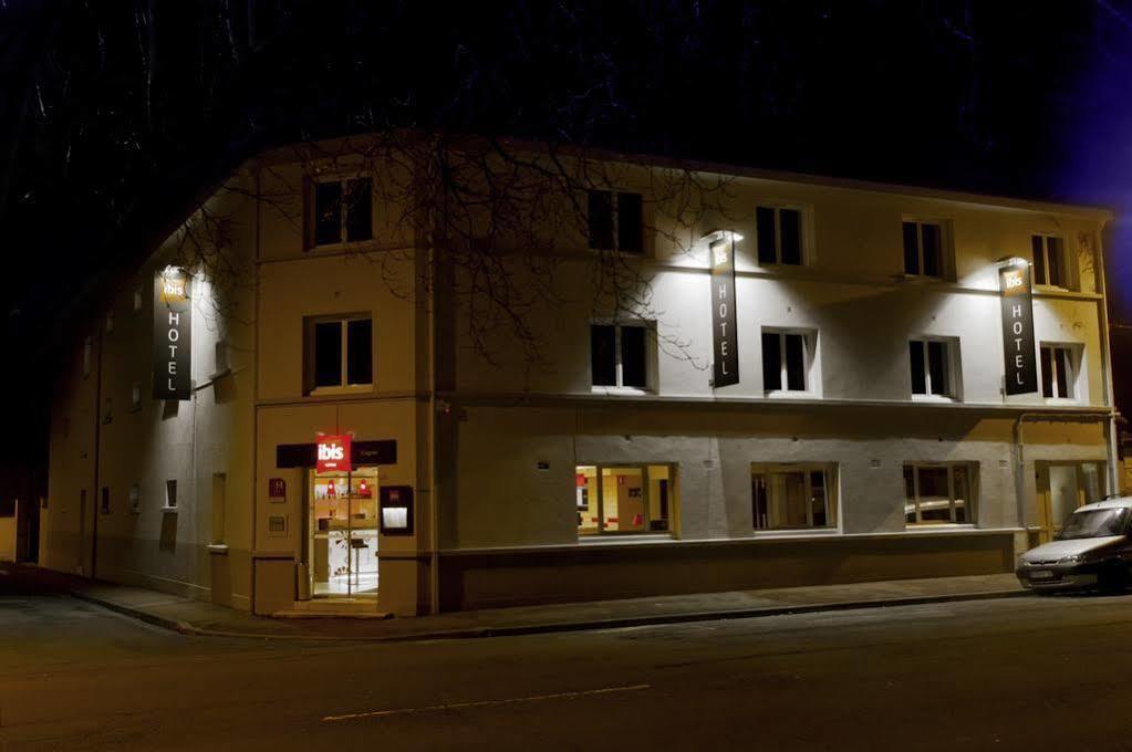 Hotel Ibis Cognac Centre Exterior photo